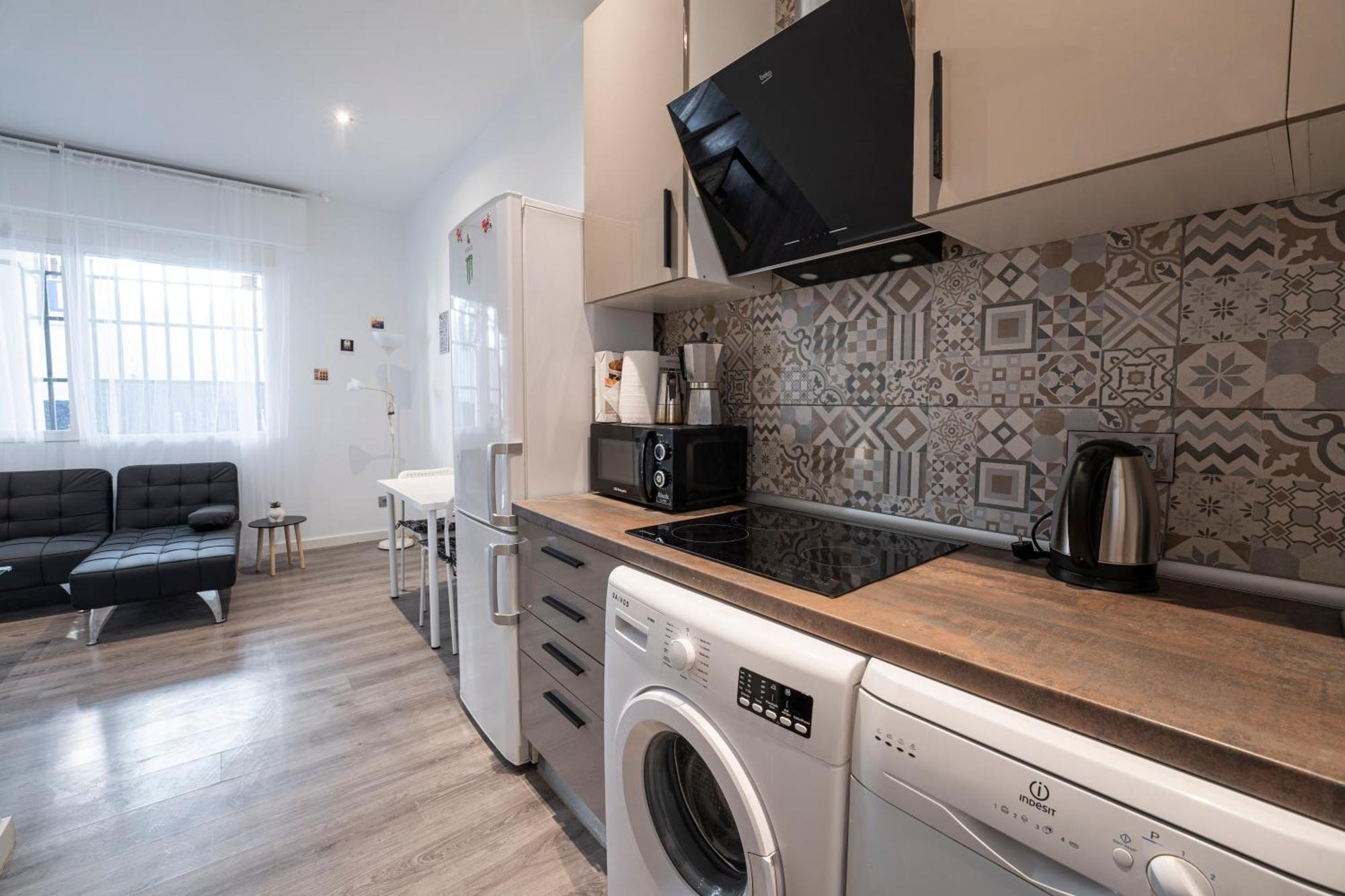 Hogar En Calle Lavapies Madrid Kültér fotó