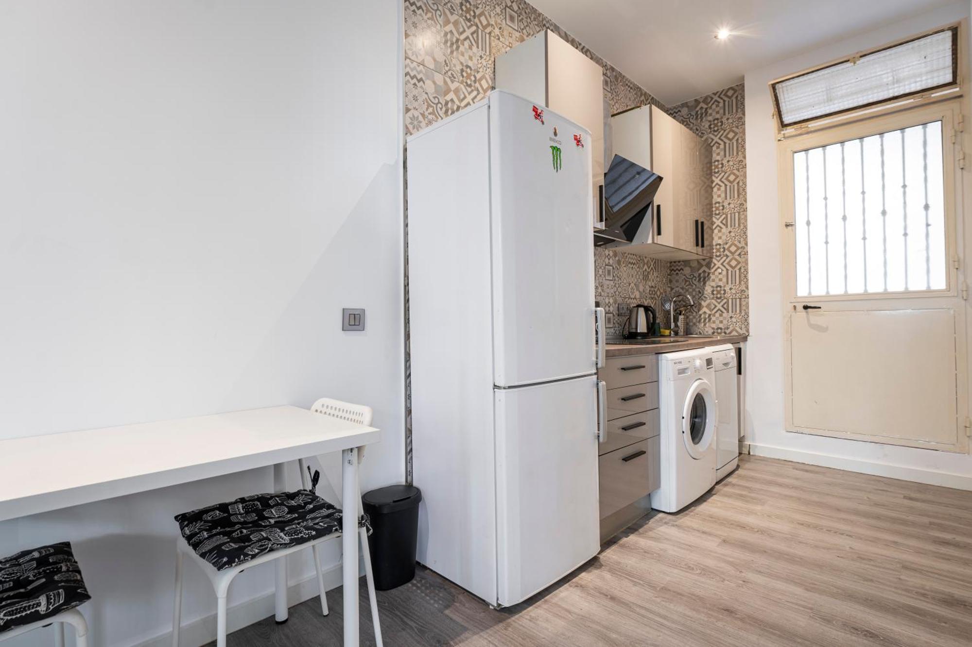 Hogar En Calle Lavapies Madrid Kültér fotó