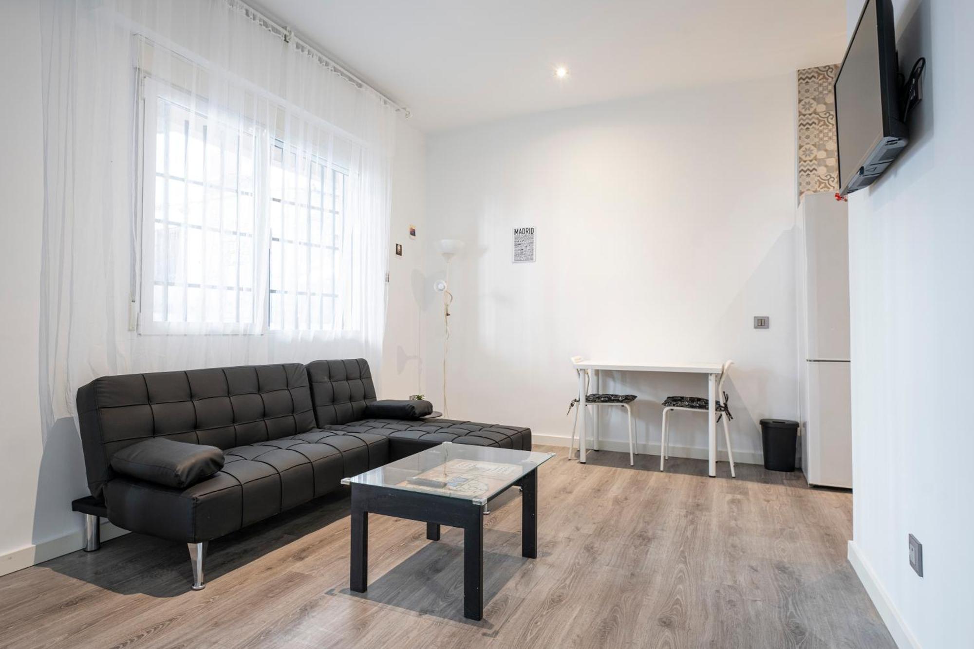 Hogar En Calle Lavapies Madrid Kültér fotó